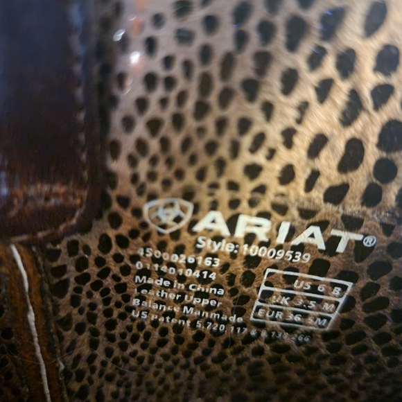Ariat Square Toe Cowboy Boots - Picture 4 of 13
